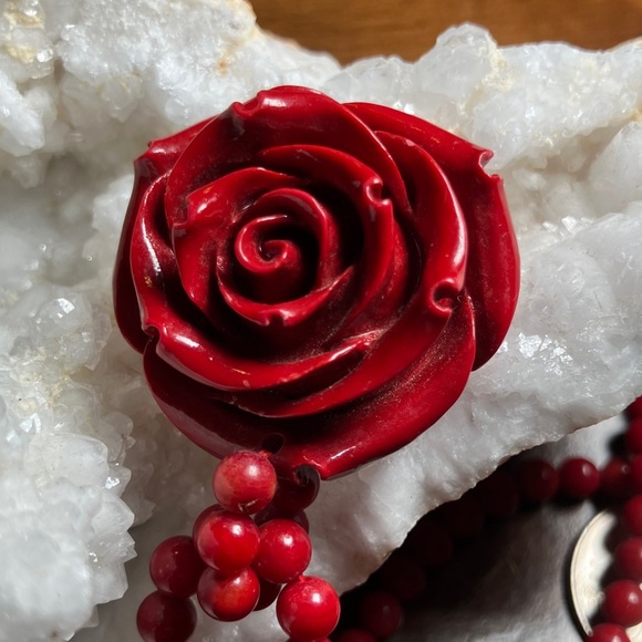 Coral Bead Necklace with Red Resin Rose Pendant 16” - Picture 7 of 7
